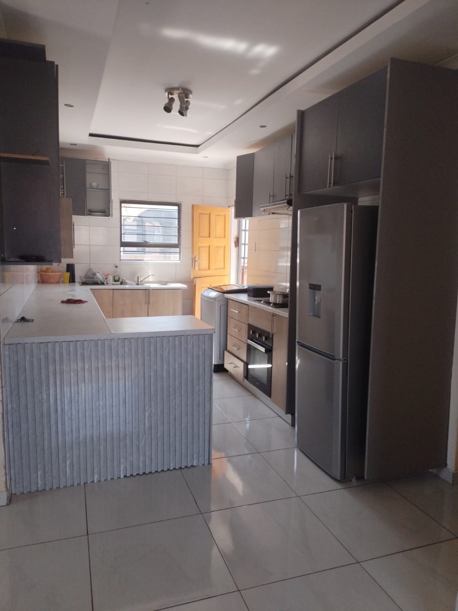 3 Bedroom Property for Sale in Mahlasedi Park Limpopo
