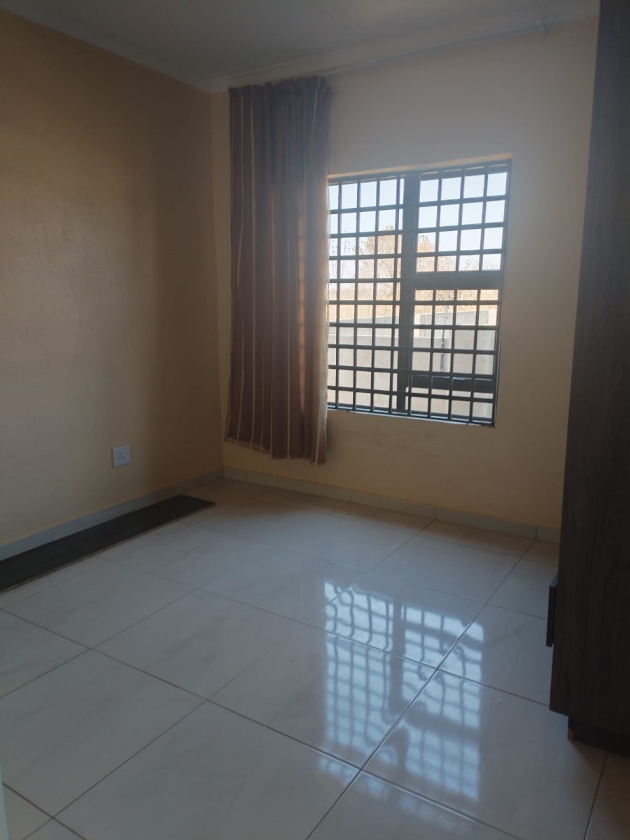 3 Bedroom Property for Sale in Mahlasedi Park Limpopo