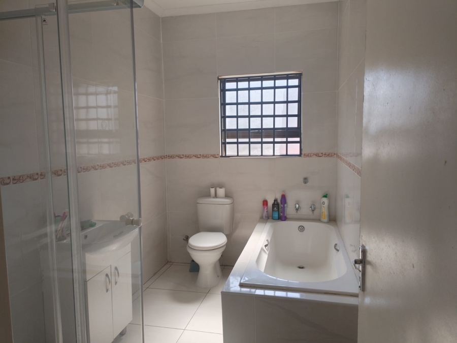 3 Bedroom Property for Sale in Mahlasedi Park Limpopo