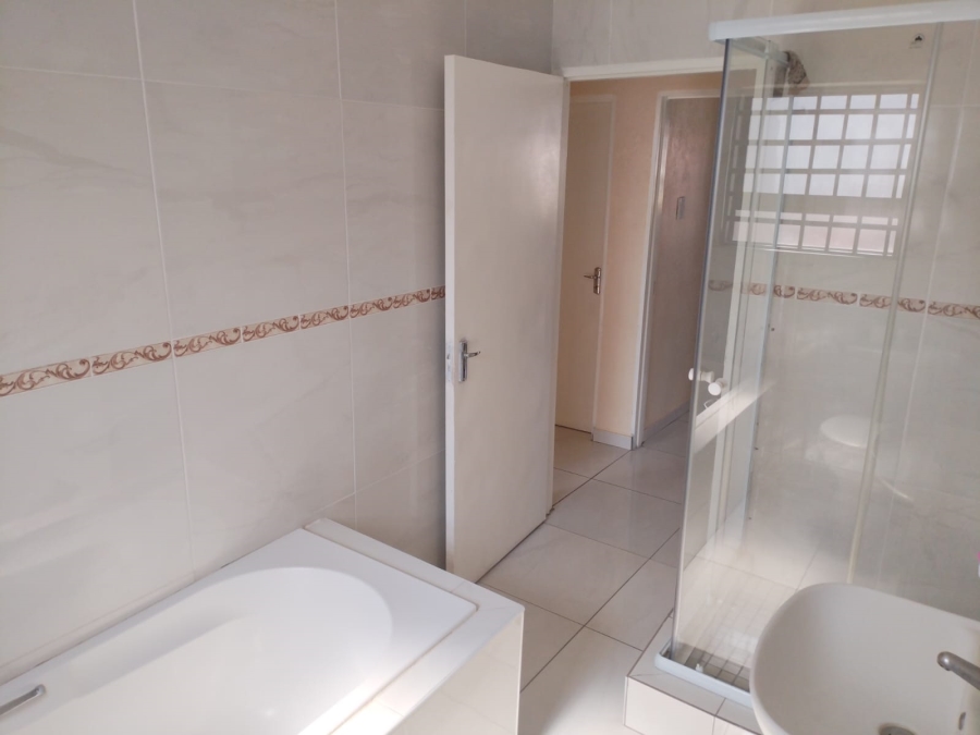 3 Bedroom Property for Sale in Mahlasedi Park Limpopo