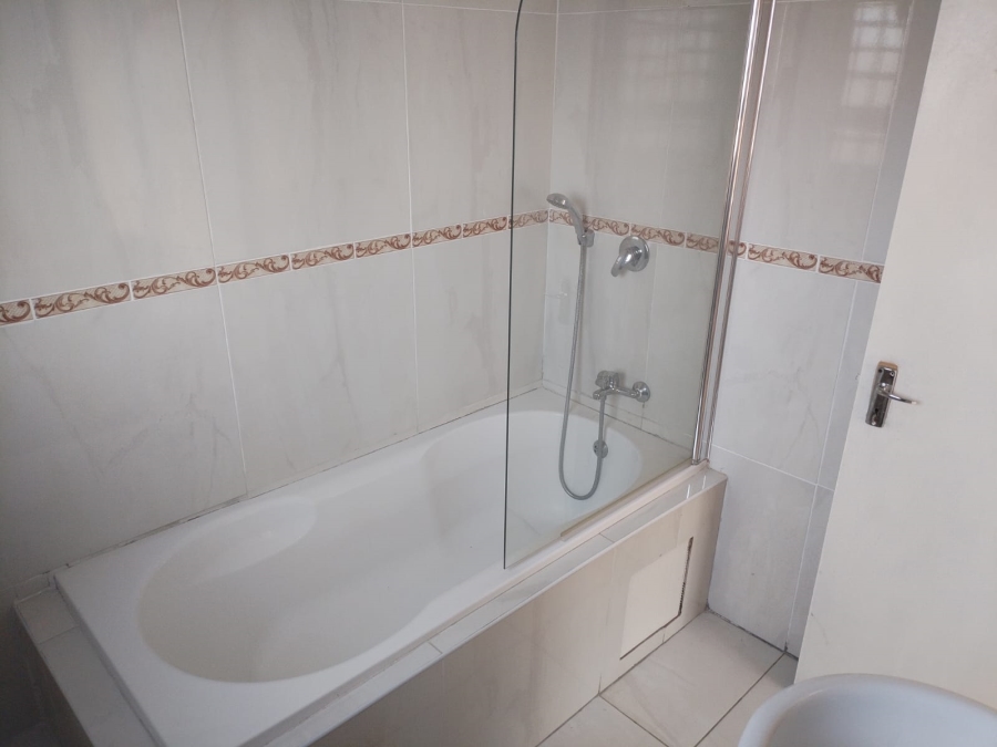 3 Bedroom Property for Sale in Mahlasedi Park Limpopo