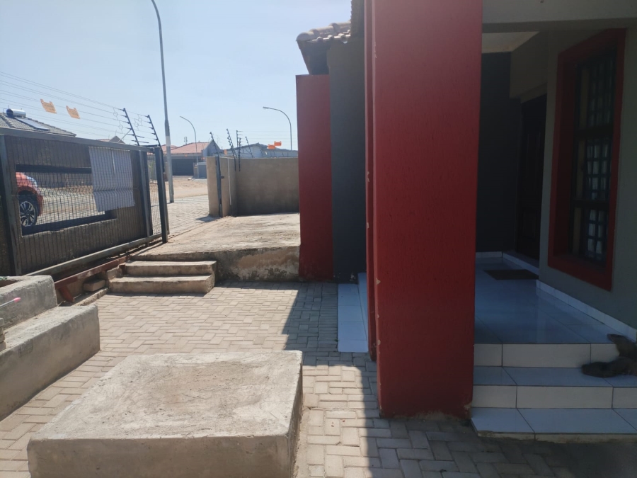 3 Bedroom Property for Sale in Mahlasedi Park Limpopo