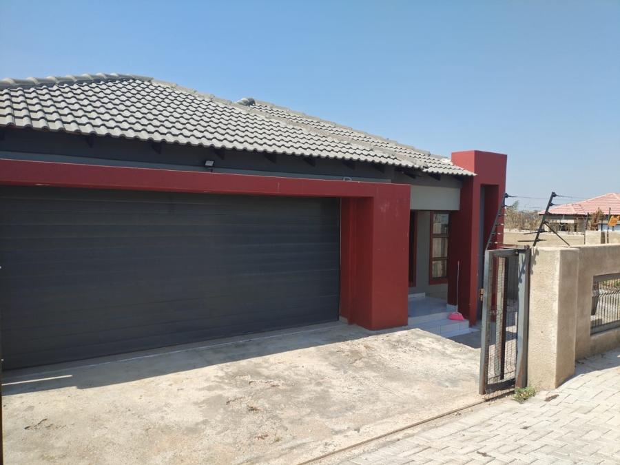3 Bedroom Property for Sale in Mahlasedi Park Limpopo