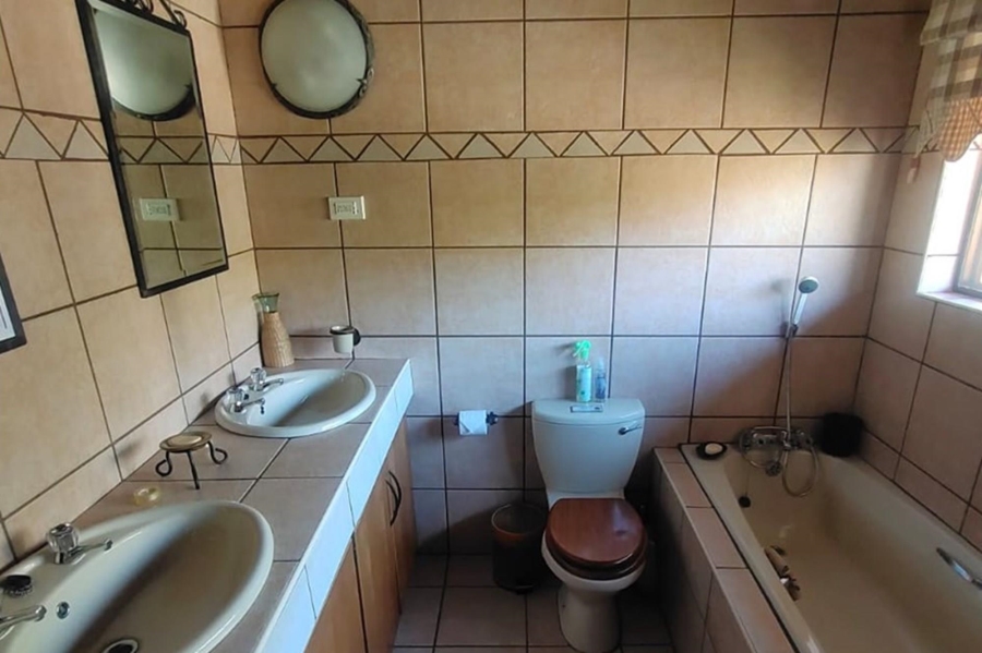 3 Bedroom Property for Sale in Rooiberg Limpopo