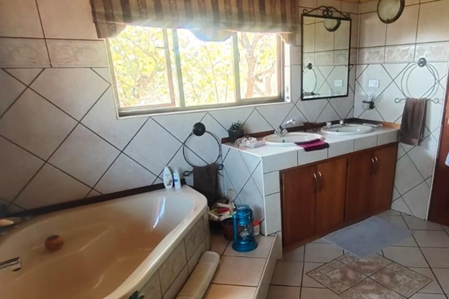 3 Bedroom Property for Sale in Rooiberg Limpopo