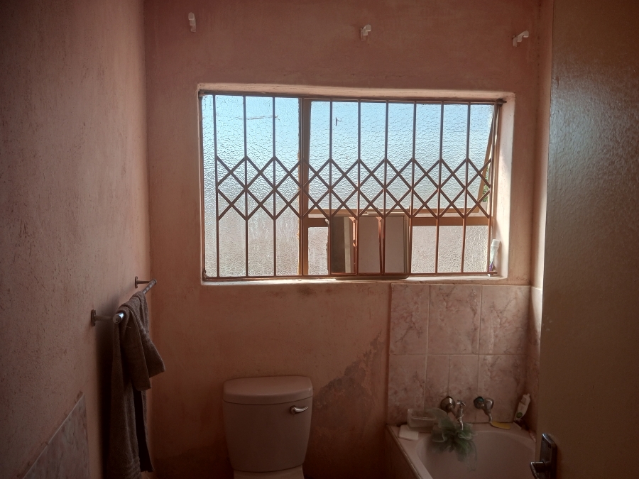 3 Bedroom Property for Sale in Mahlasedi Park Limpopo