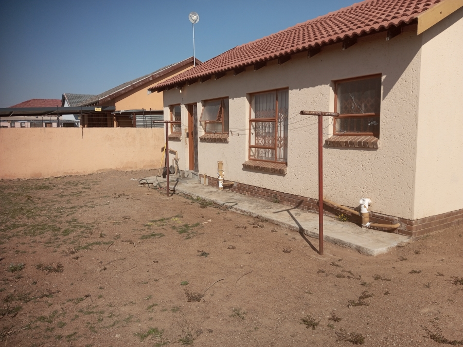 3 Bedroom Property for Sale in Mahlasedi Park Limpopo