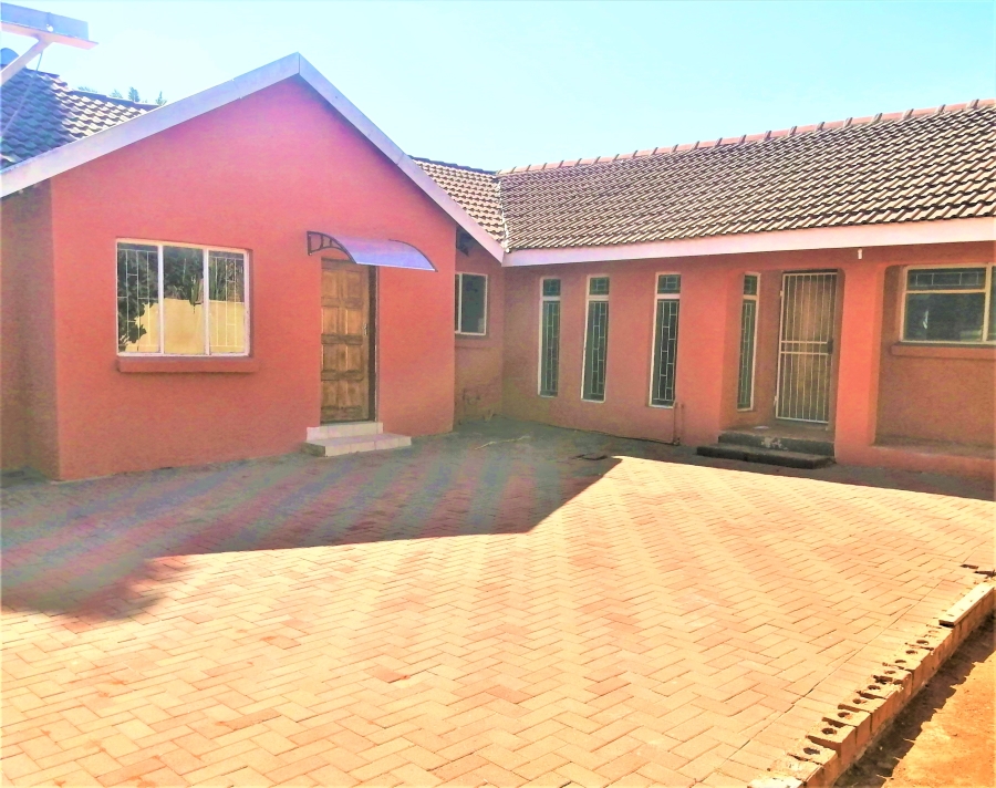 3 Bedroom Property for Sale in Flora Park Limpopo