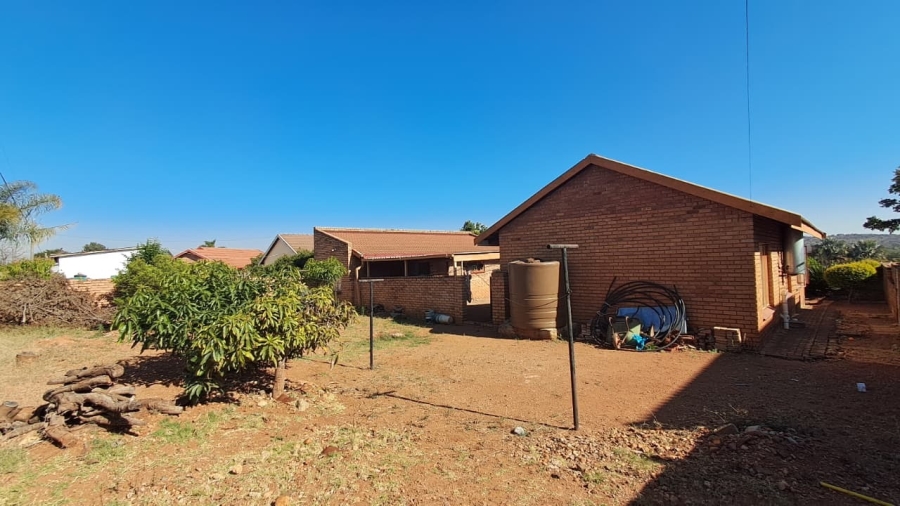 To Let 3 Bedroom Property for Rent in Flora Park Limpopo