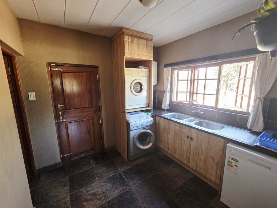 5 Bedroom Property for Sale in Thabazimbi Limpopo