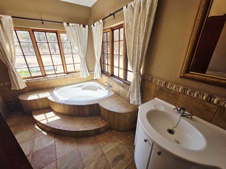 5 Bedroom Property for Sale in Thabazimbi Limpopo