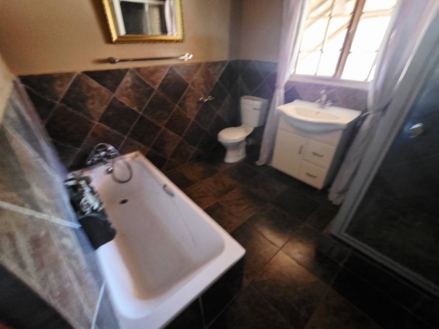5 Bedroom Property for Sale in Thabazimbi Limpopo