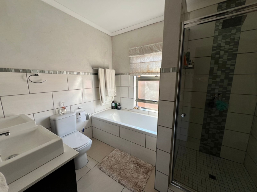 3 Bedroom Property for Sale in Bendor Limpopo