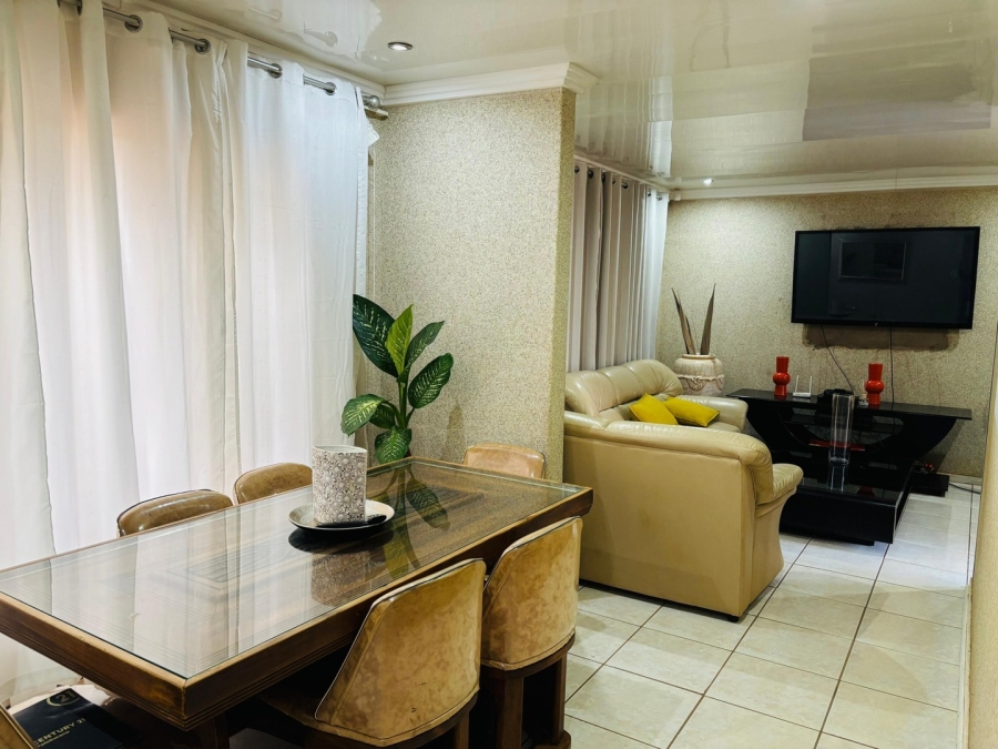 3 Bedroom Property for Sale in Mahwelereng Limpopo