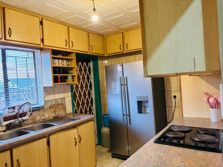 3 Bedroom Property for Sale in Mahwelereng Limpopo