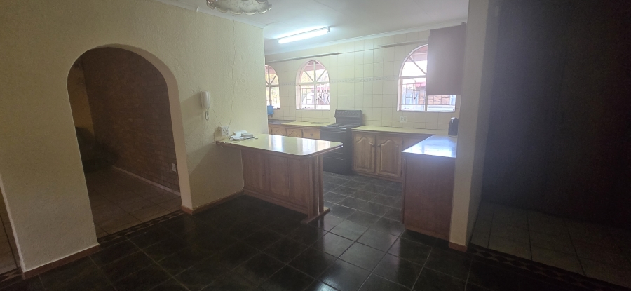 4 Bedroom Property for Sale in Fauna Park Limpopo