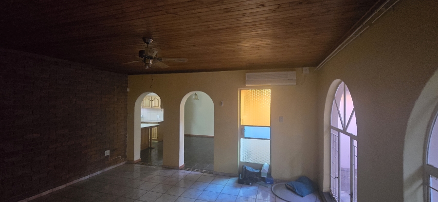 4 Bedroom Property for Sale in Fauna Park Limpopo