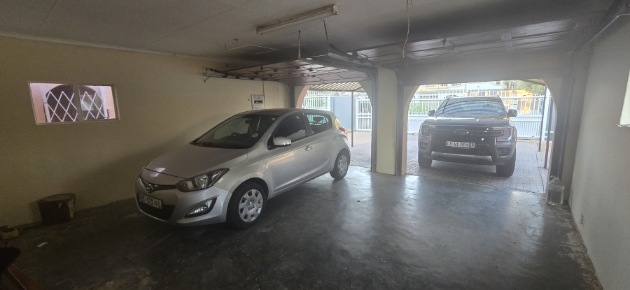 4 Bedroom Property for Sale in Fauna Park Limpopo