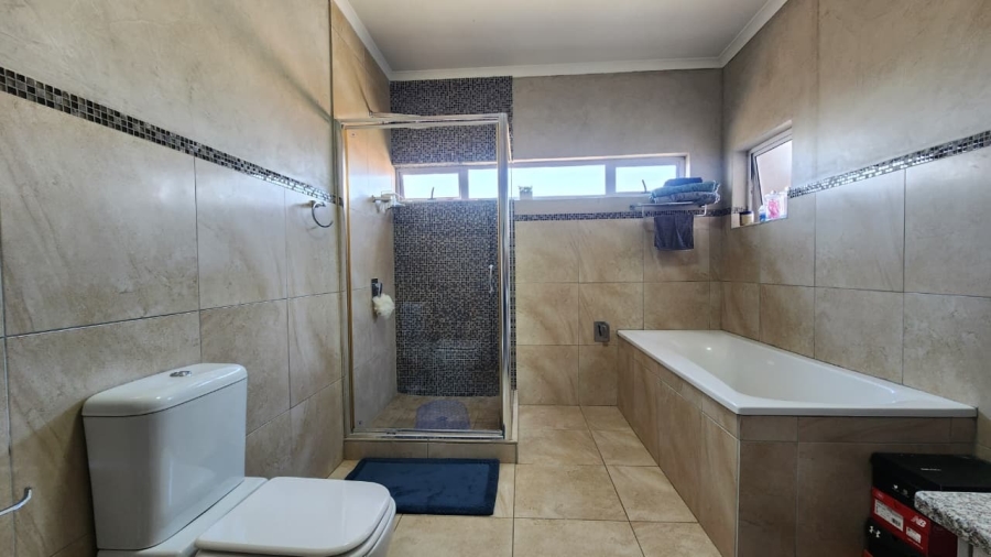 3 Bedroom Property for Sale in Bendor Limpopo