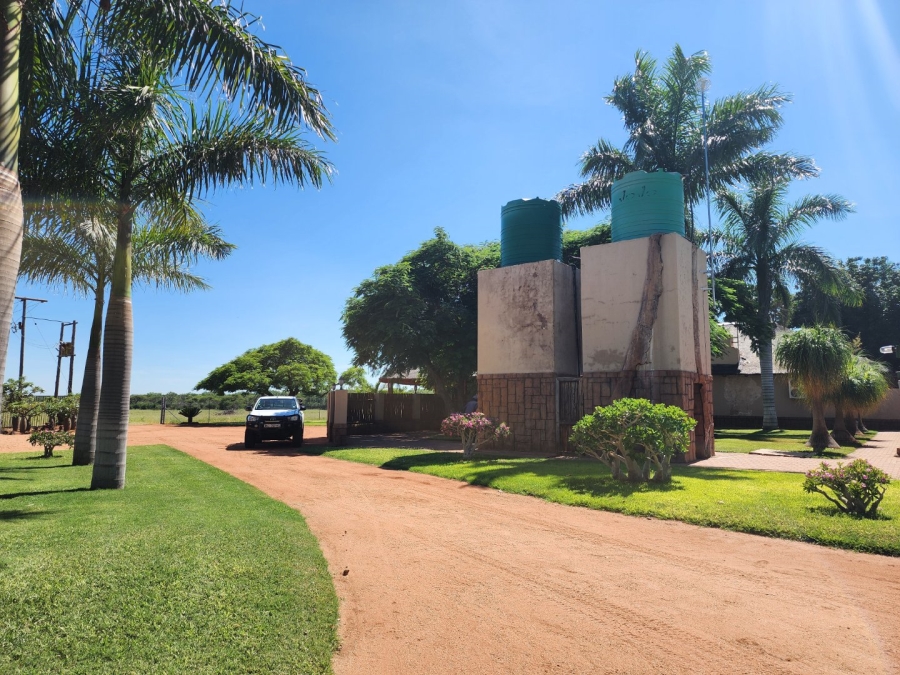 13 Bedroom Property for Sale in Musina Limpopo