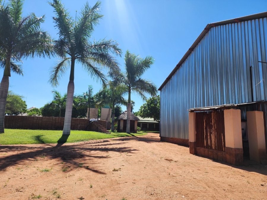 13 Bedroom Property for Sale in Musina Limpopo