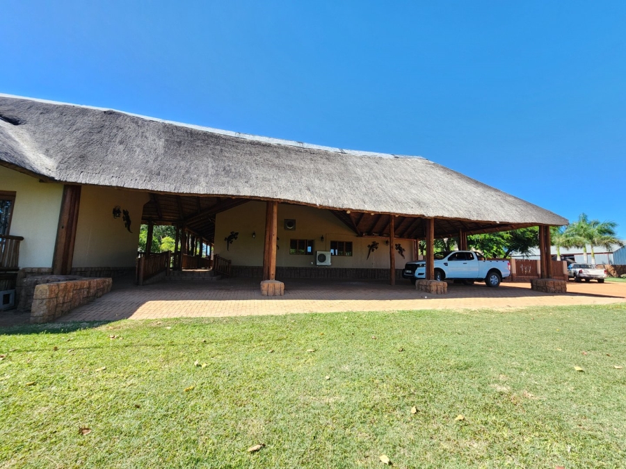13 Bedroom Property for Sale in Musina Limpopo