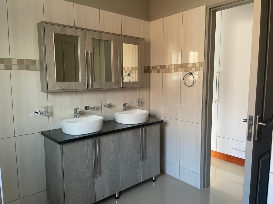 3 Bedroom Property for Sale in Golden Acres Estate Limpopo