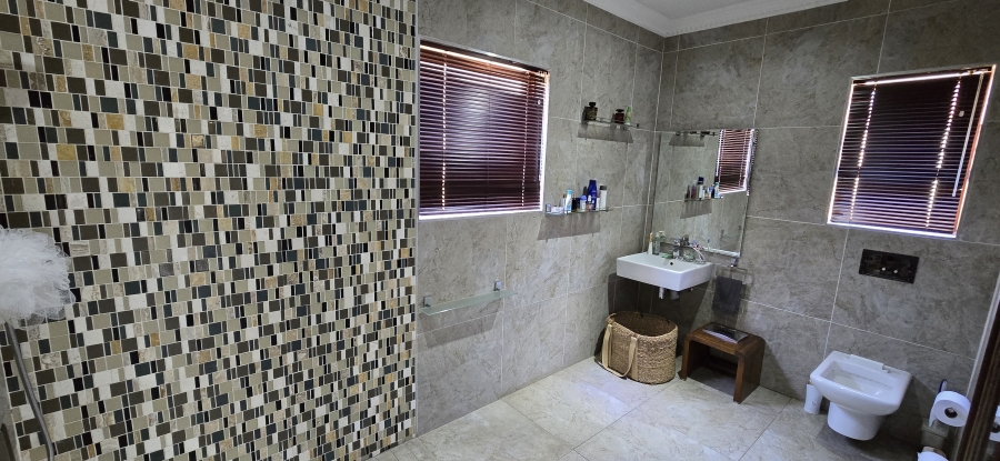 4 Bedroom Property for Sale in Bendor Limpopo