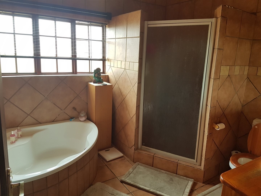 3 Bedroom Property for Sale in Bendor Limpopo