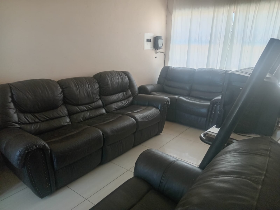 3 Bedroom Property for Sale in Mahlasedi Park Limpopo