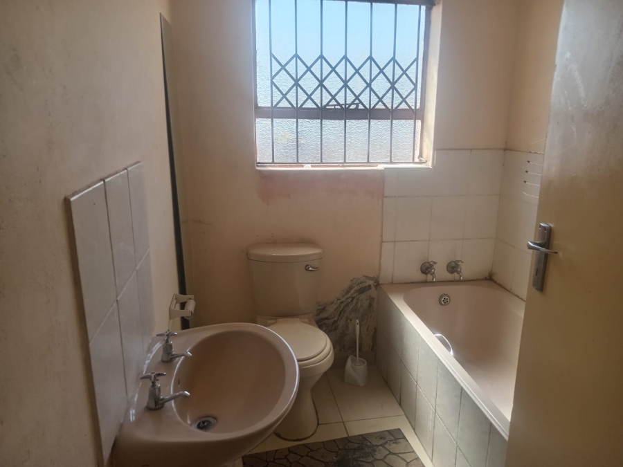 3 Bedroom Property for Sale in Mahlasedi Park Limpopo