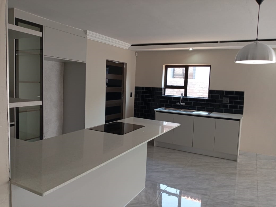 3 Bedroom Property for Sale in Mahlasedi Park Limpopo