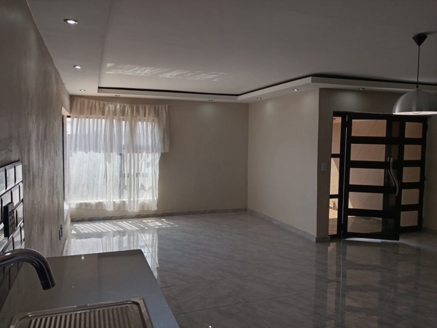 3 Bedroom Property for Sale in Mahlasedi Park Limpopo