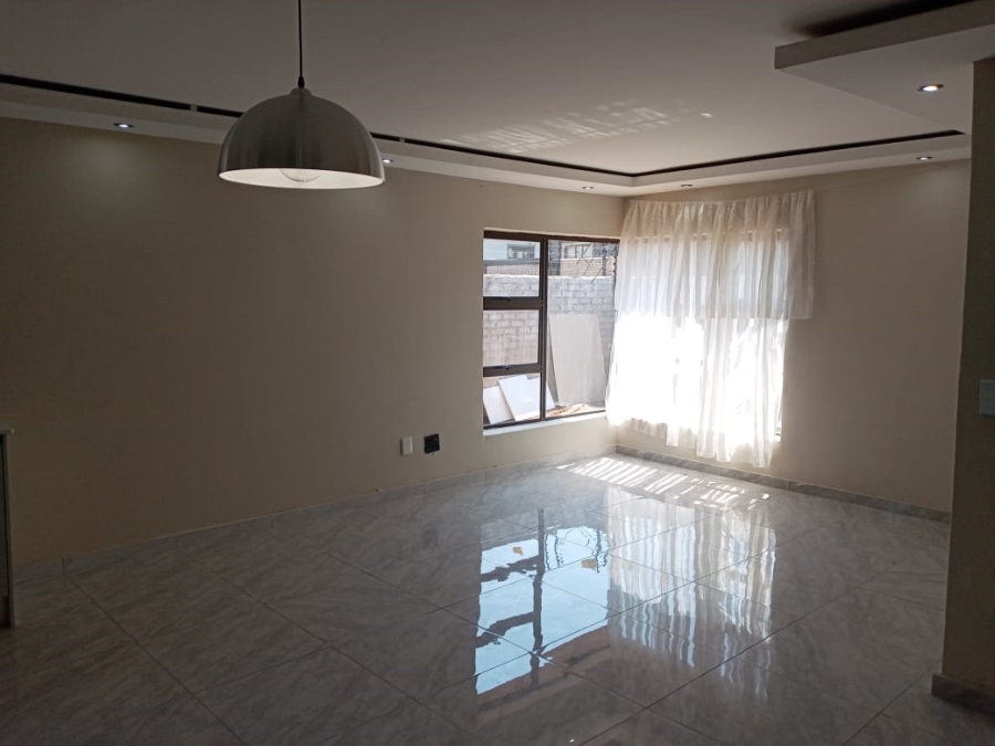 3 Bedroom Property for Sale in Mahlasedi Park Limpopo