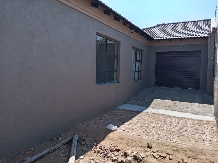 3 Bedroom Property for Sale in Mahlasedi Park Limpopo