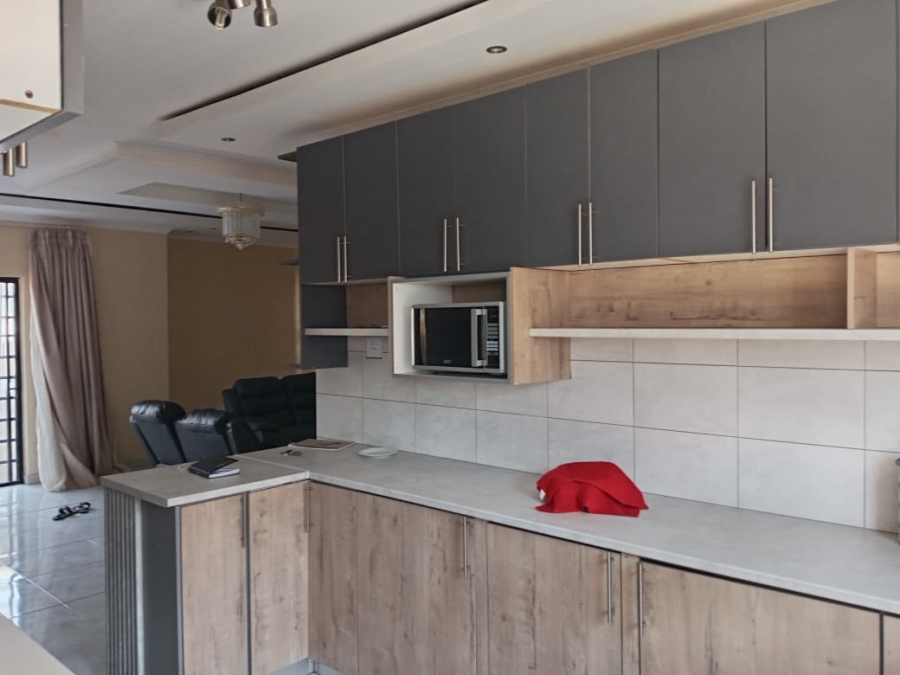 3 Bedroom Property for Sale in Mahlasedi Park Limpopo