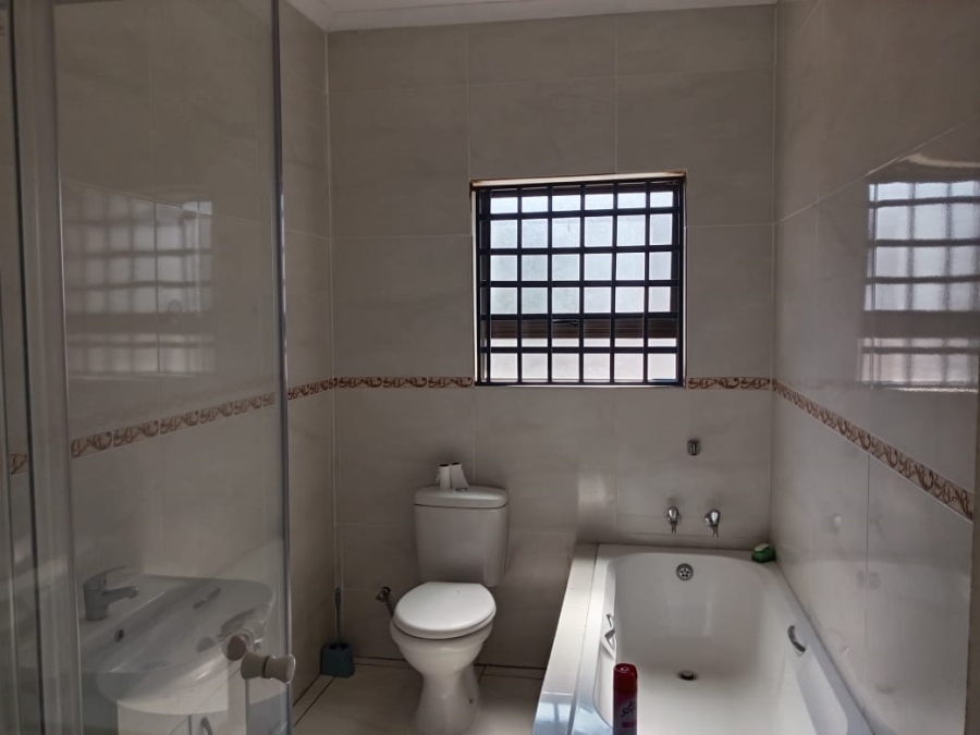 3 Bedroom Property for Sale in Mahlasedi Park Limpopo