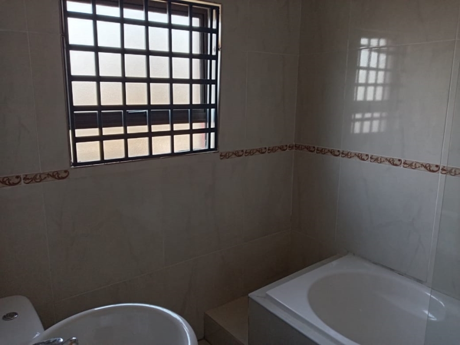 3 Bedroom Property for Sale in Mahlasedi Park Limpopo