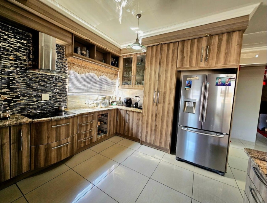 4 Bedroom Property for Sale in Woodhill Estate Limpopo