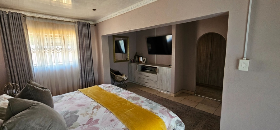 4 Bedroom Property for Sale in Bendor Limpopo