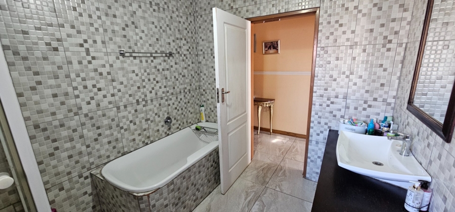 4 Bedroom Property for Sale in Bendor Limpopo