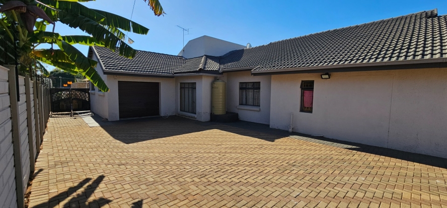 4 Bedroom Property for Sale in Bendor Limpopo