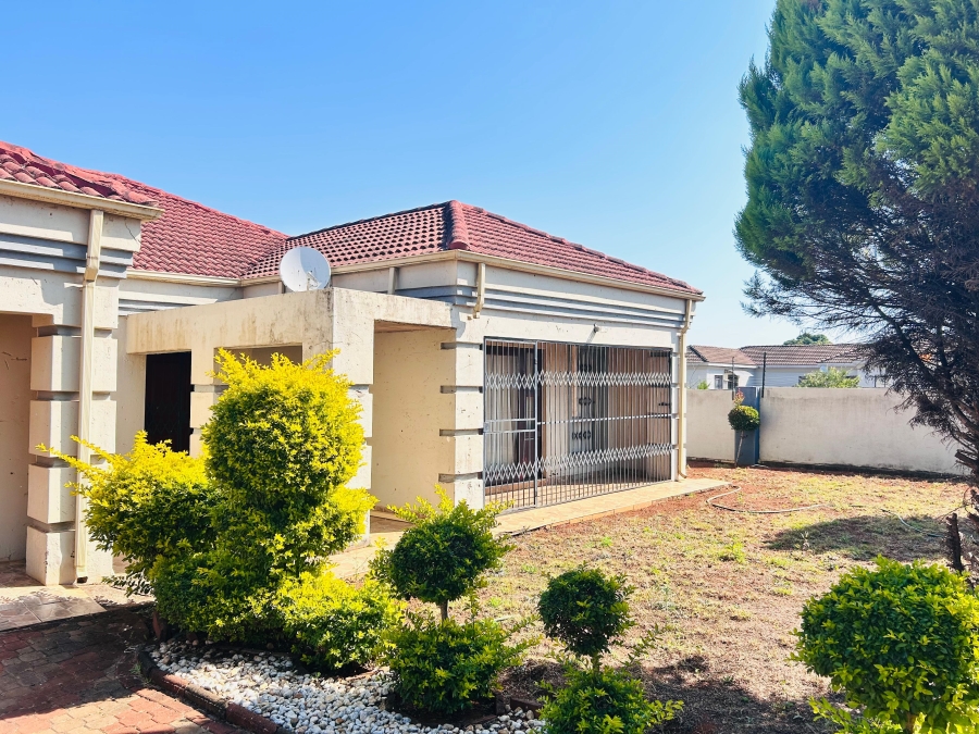 4 Bedroom Property for Sale in Eltivillas Limpopo