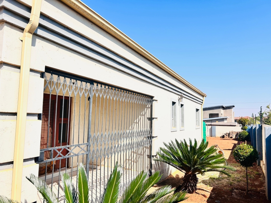 4 Bedroom Property for Sale in Eltivillas Limpopo