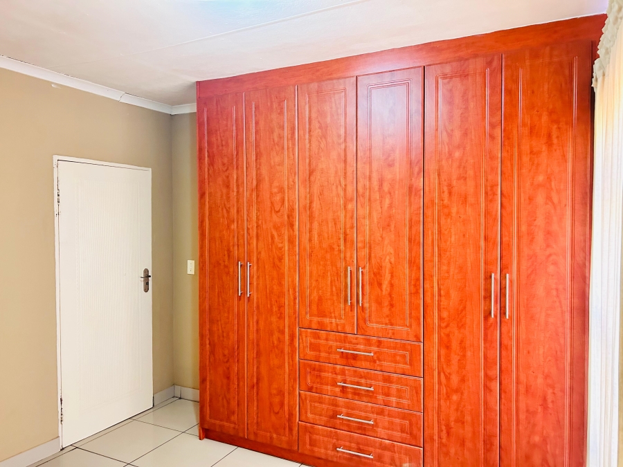 4 Bedroom Property for Sale in Eltivillas Limpopo