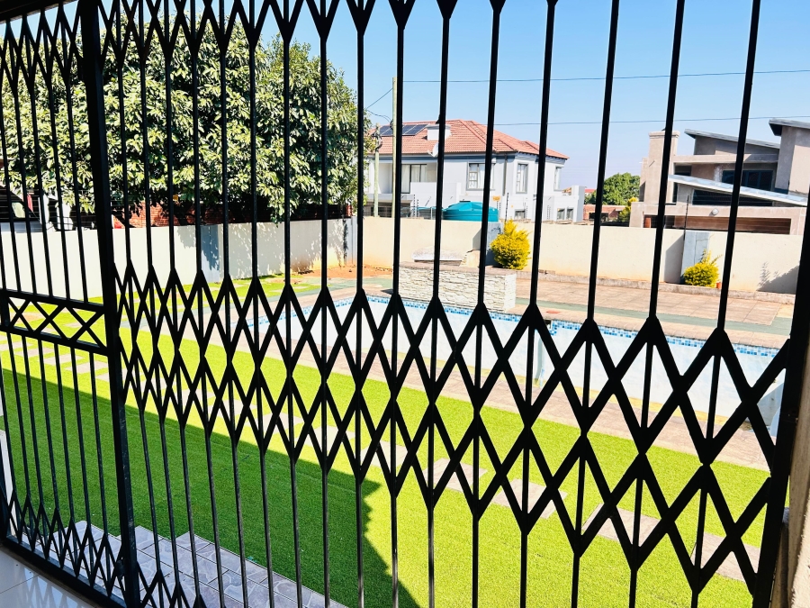 4 Bedroom Property for Sale in Eltivillas Limpopo
