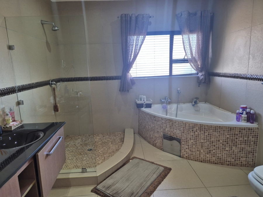 3 Bedroom Property for Sale in Bendor Limpopo