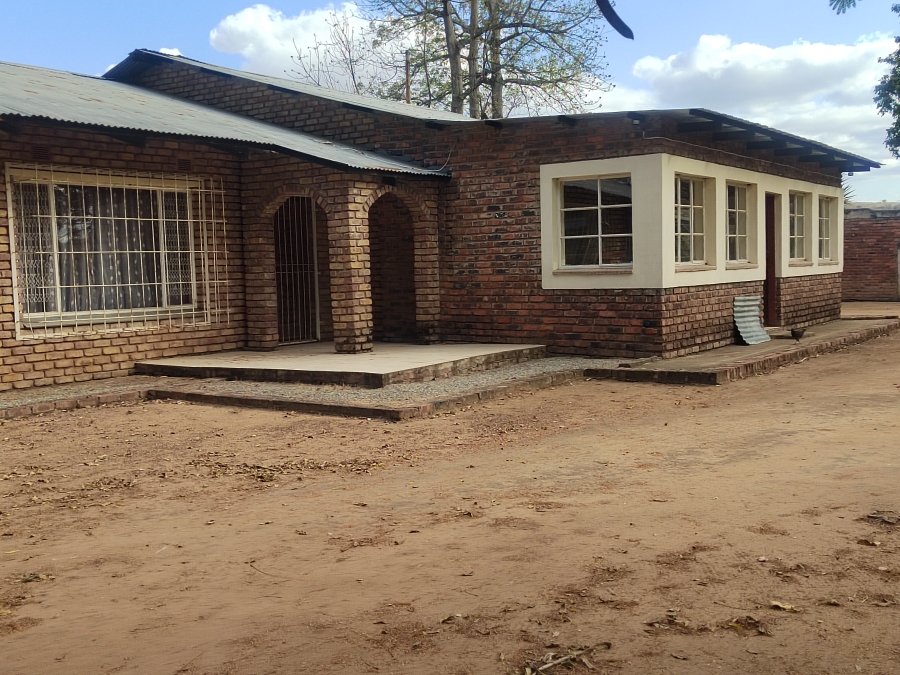 5 Bedroom Property for Sale in Agatha Park Limpopo