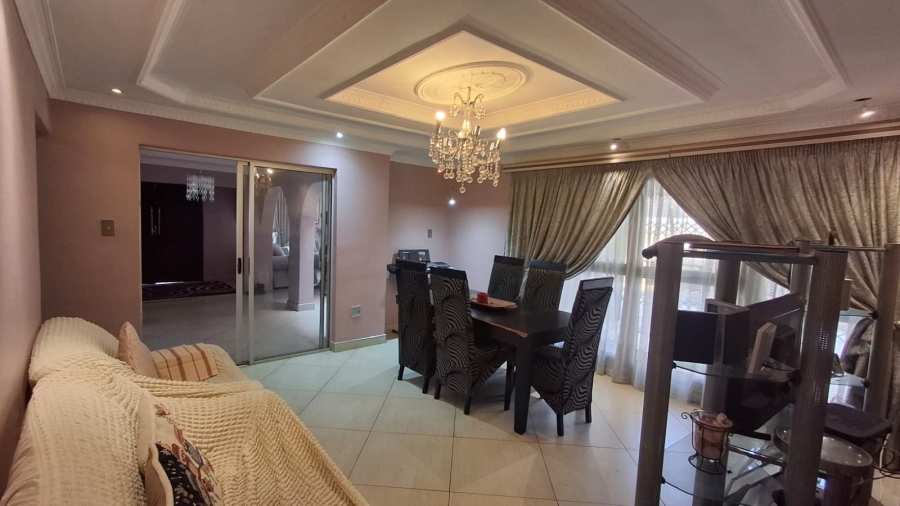 7 Bedroom Property for Sale in Flora Park Limpopo