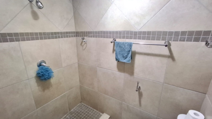 7 Bedroom Property for Sale in Flora Park Limpopo